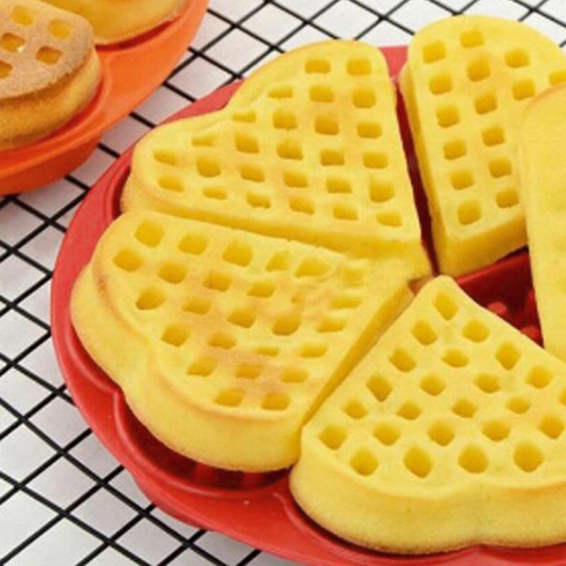 New Home Kitchen Supplies Heart Shaped Silicone Waffle Mold Maker Pan Microwave Baking Cookie Cake Muffin Bakeware Cooking Tool