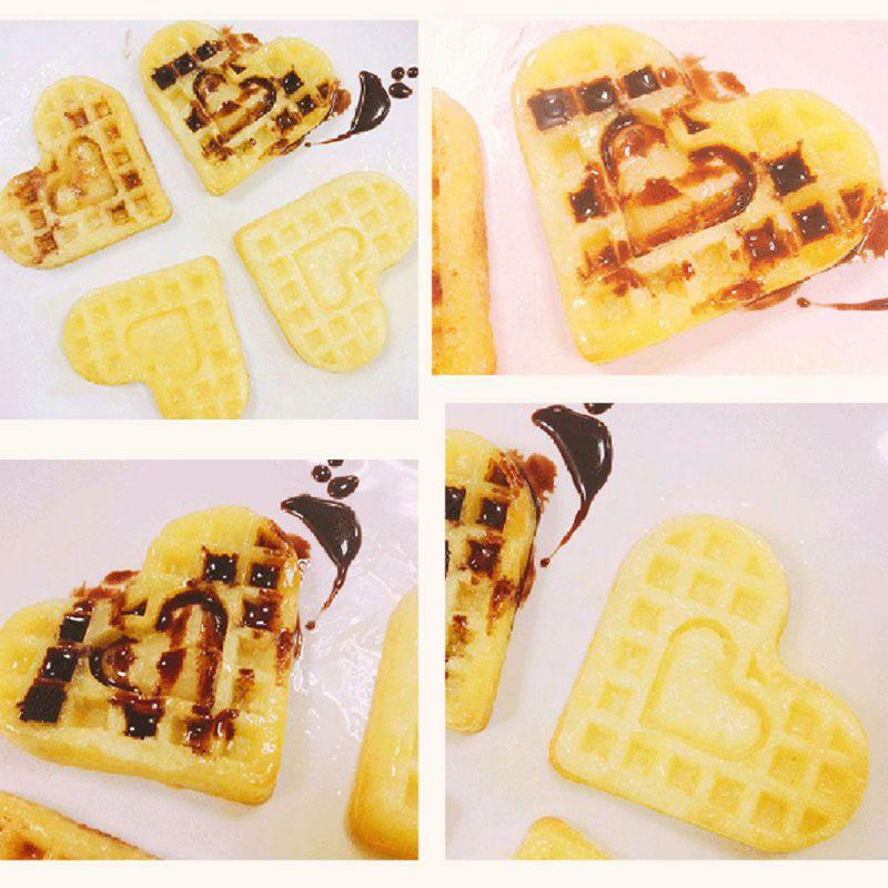 1 pcs 4-Hold Heart Shape Waffle Mold Food Grade Silicone Muffin Cake Mold Cake Decorating Tools